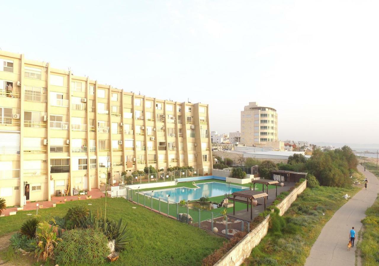 Ha-Aliya Sea View Apartment Nahariya Bagian luar foto