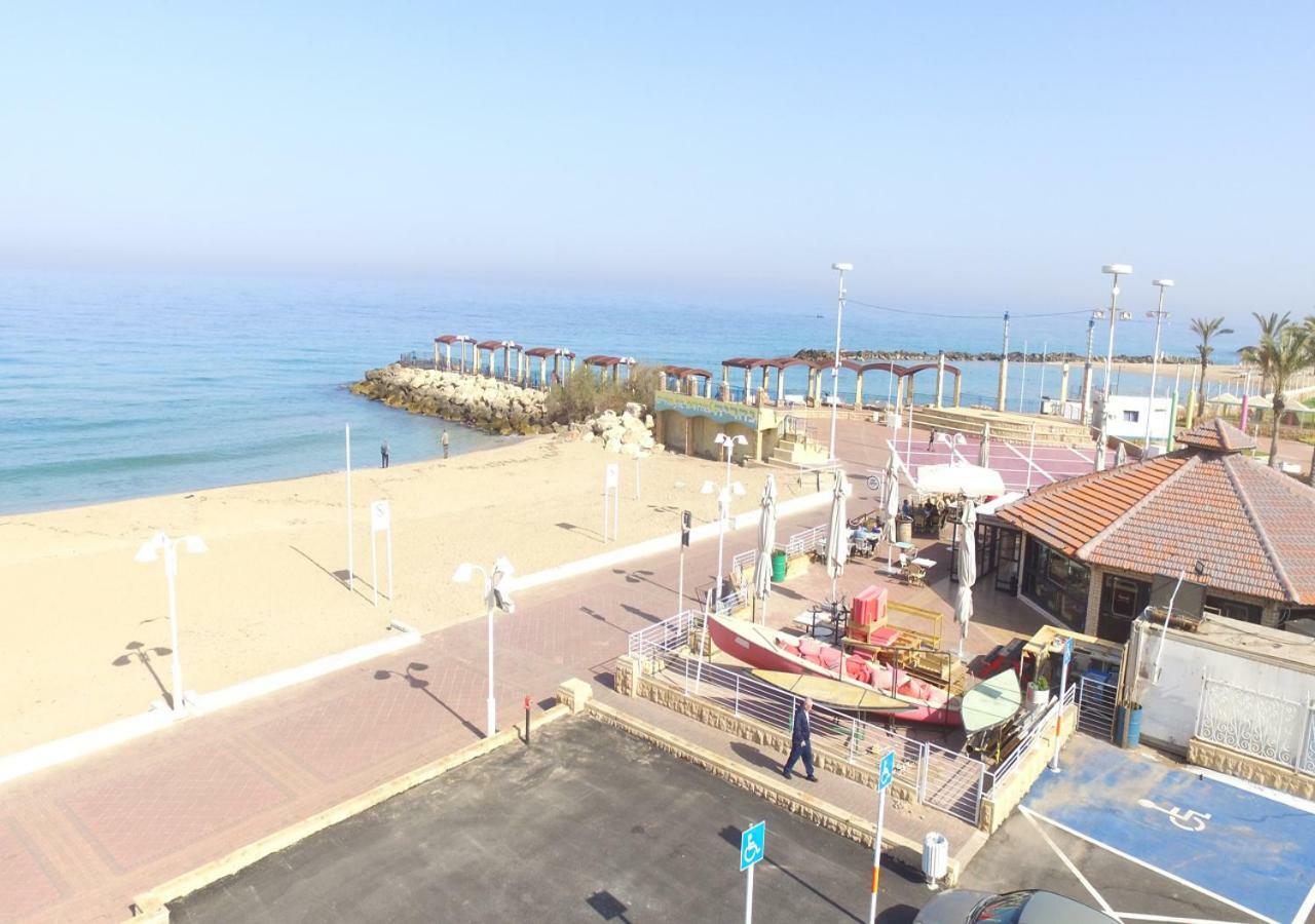 Ha-Aliya Sea View Apartment Nahariya Bagian luar foto