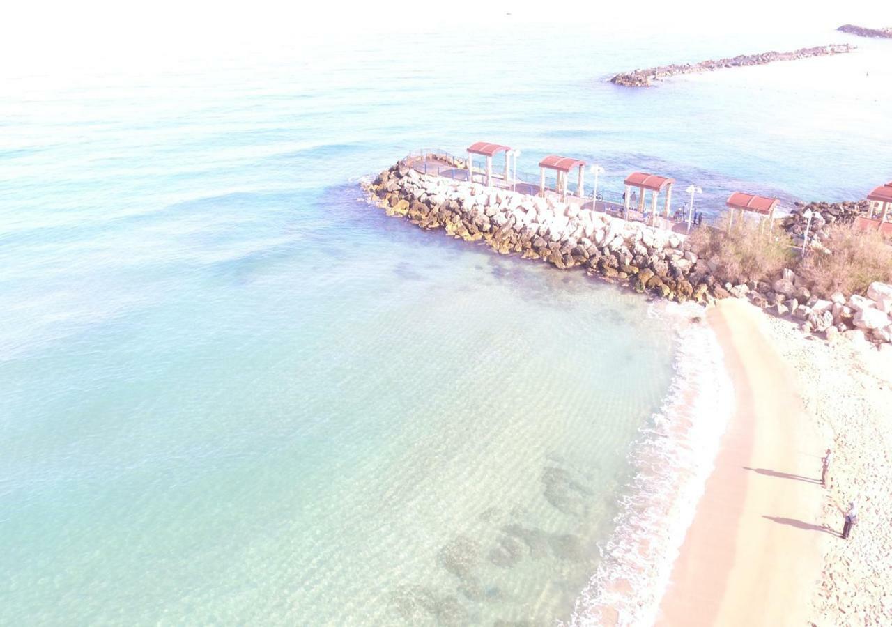 Ha-Aliya Sea View Apartment Nahariya Bagian luar foto